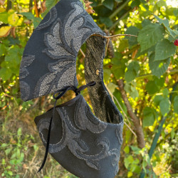 Colletto staccabile per brillare, il lurex per le occasioni speciali.